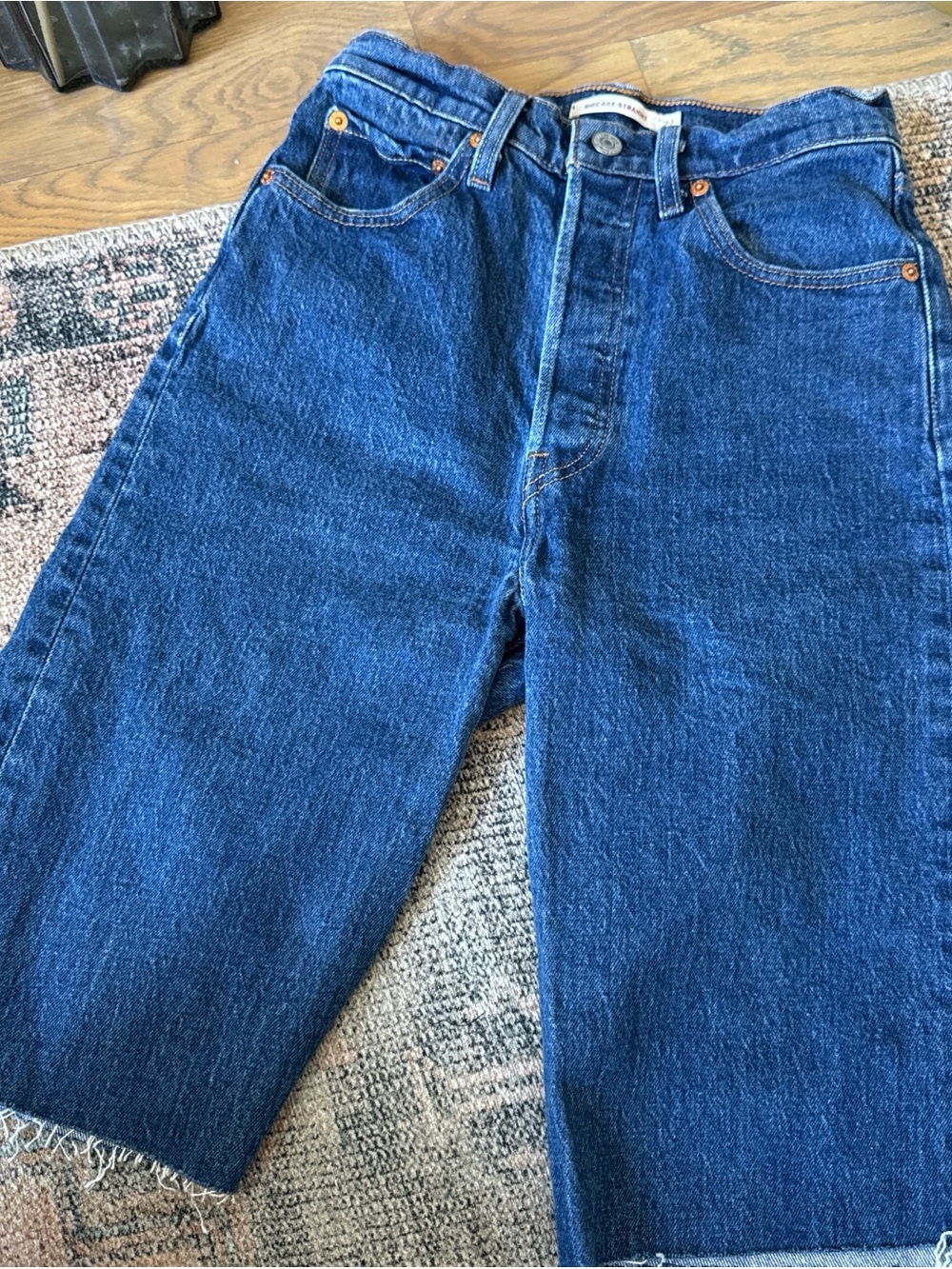 Levi’s Ribcage Straight Bermuda shorts